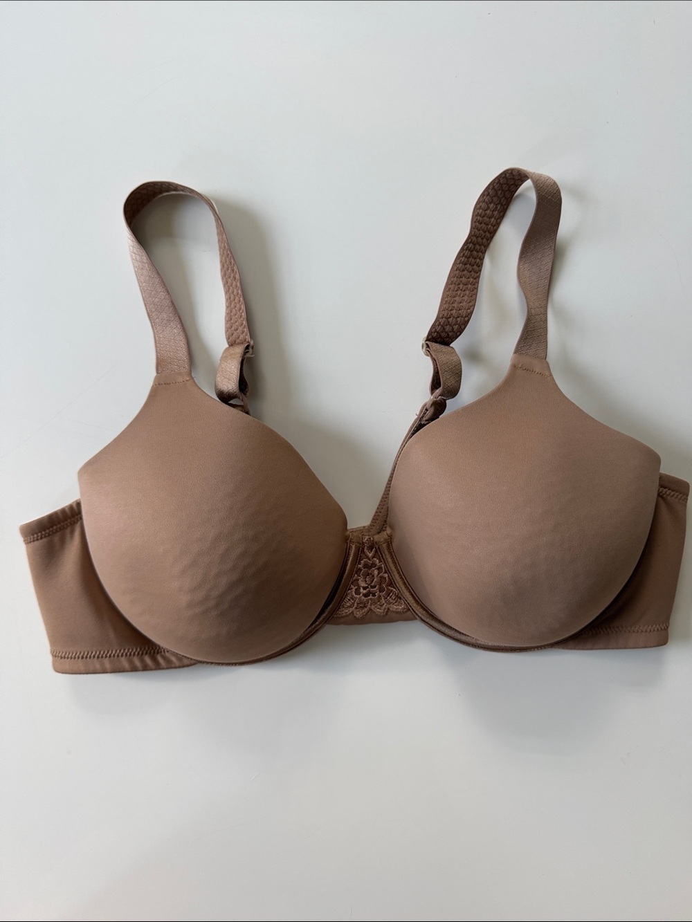 Vanity Fair Smooth Molded Underwire Bra in Brown